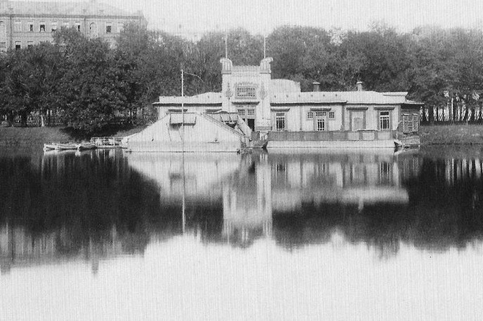 Le pavillon en